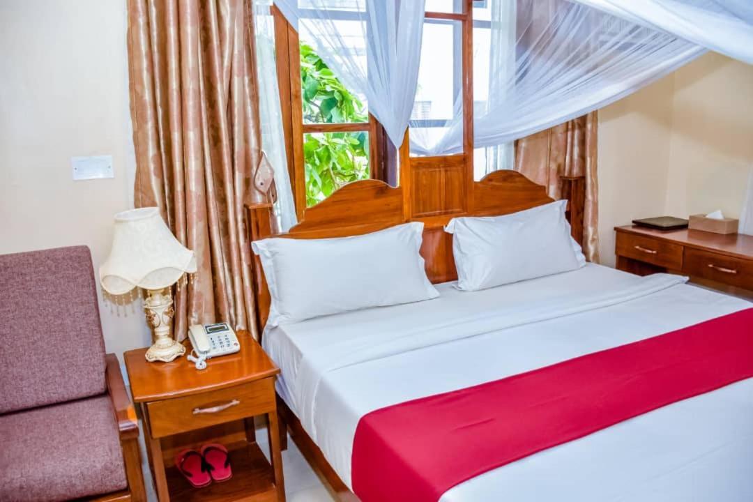 Red Sun Lodge Kokoni Ngambo Экстерьер фото